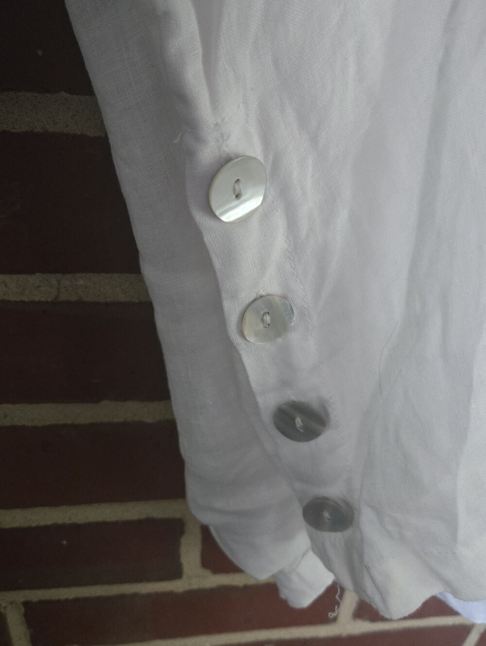 Tahari 100% Linen White Side-Button 1X Tunic Blouse - Picture 5 of 6